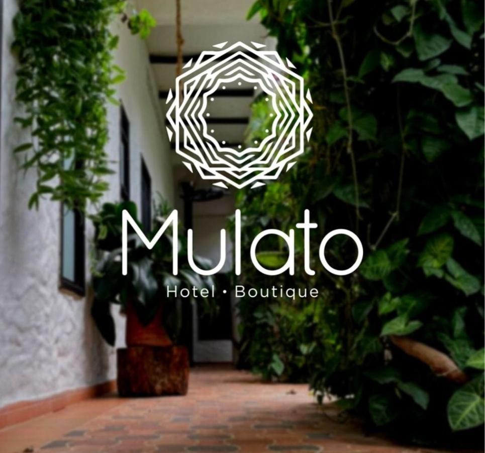אל קולחיו Hotel Mulato מראה חיצוני תמונה