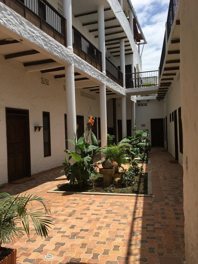 אל קולחיו Hotel Mulato מראה חיצוני תמונה