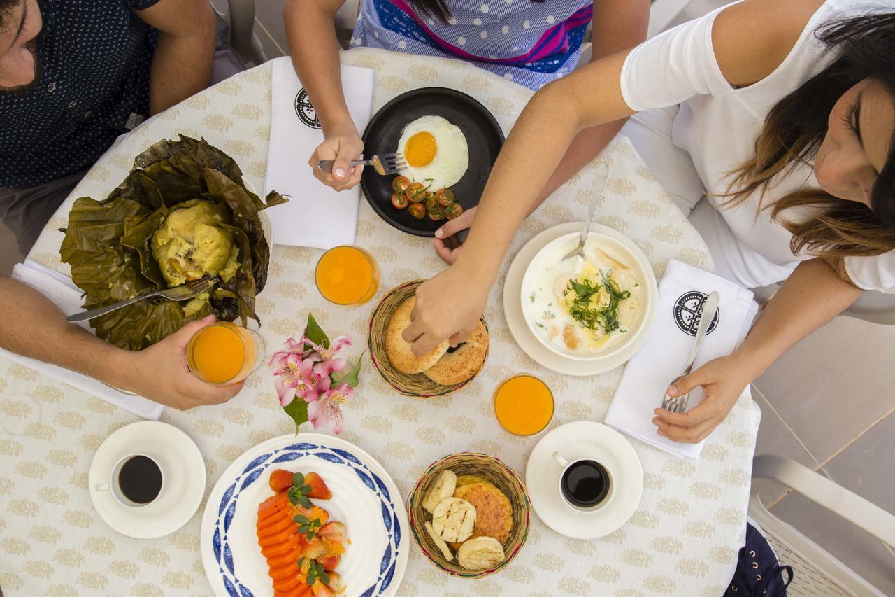 אל קולחיו Hotel Mulato מראה חיצוני תמונה